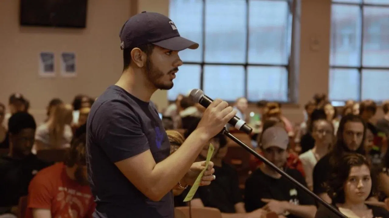 Maisonneuve - A School of the World backdrop