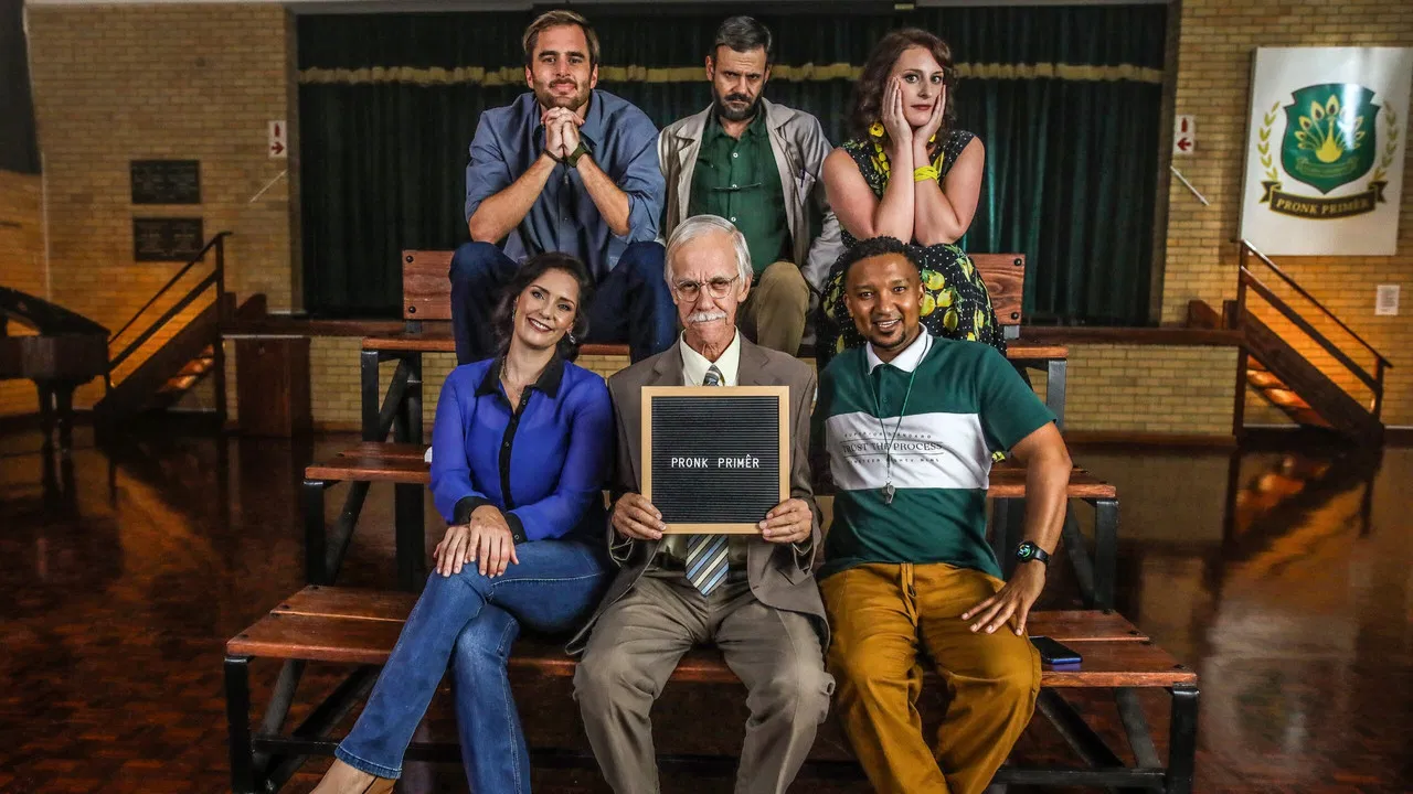 Pronk Primêr backdrop