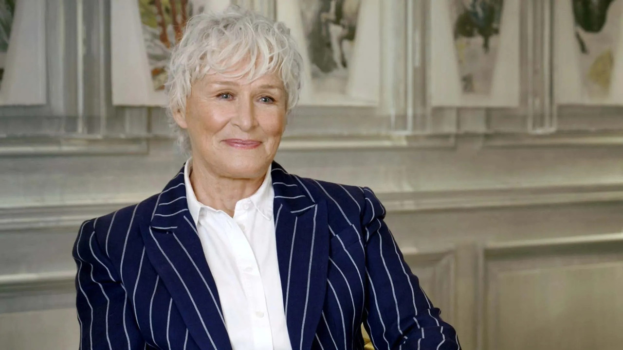 Glenn Close, l'art de la transformation backdrop