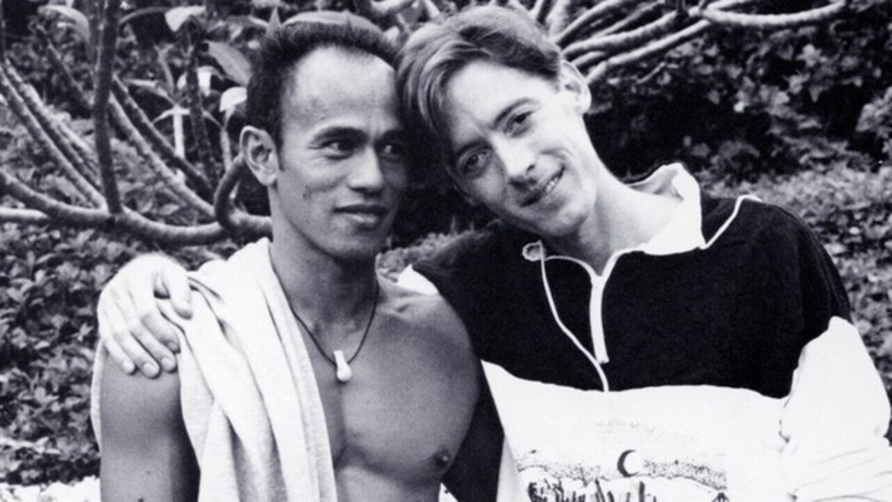 Men in Love backdrop