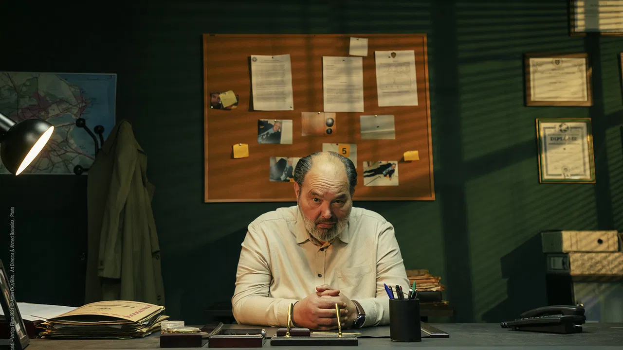 13 Garibaldi Street backdrop