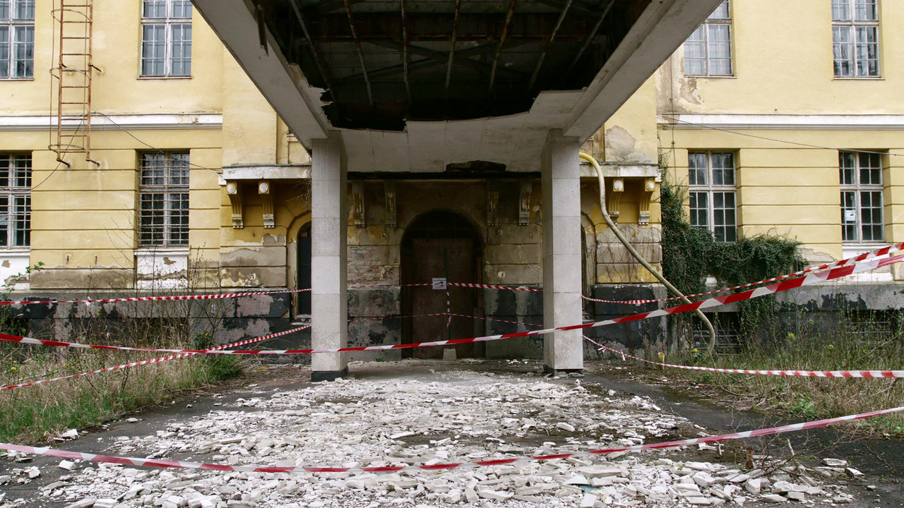 Krieg oder Frieden backdrop