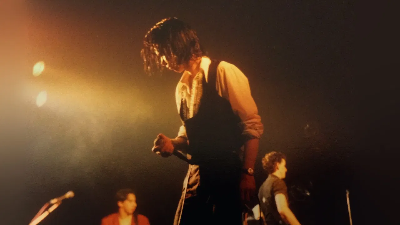 Kings of Independence backdrop