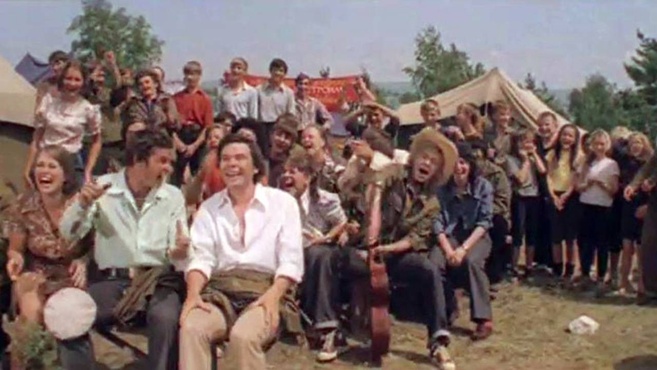 My Love Is in the Third Year backdrop