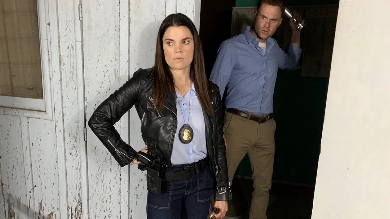 A Killer Rising backdrop