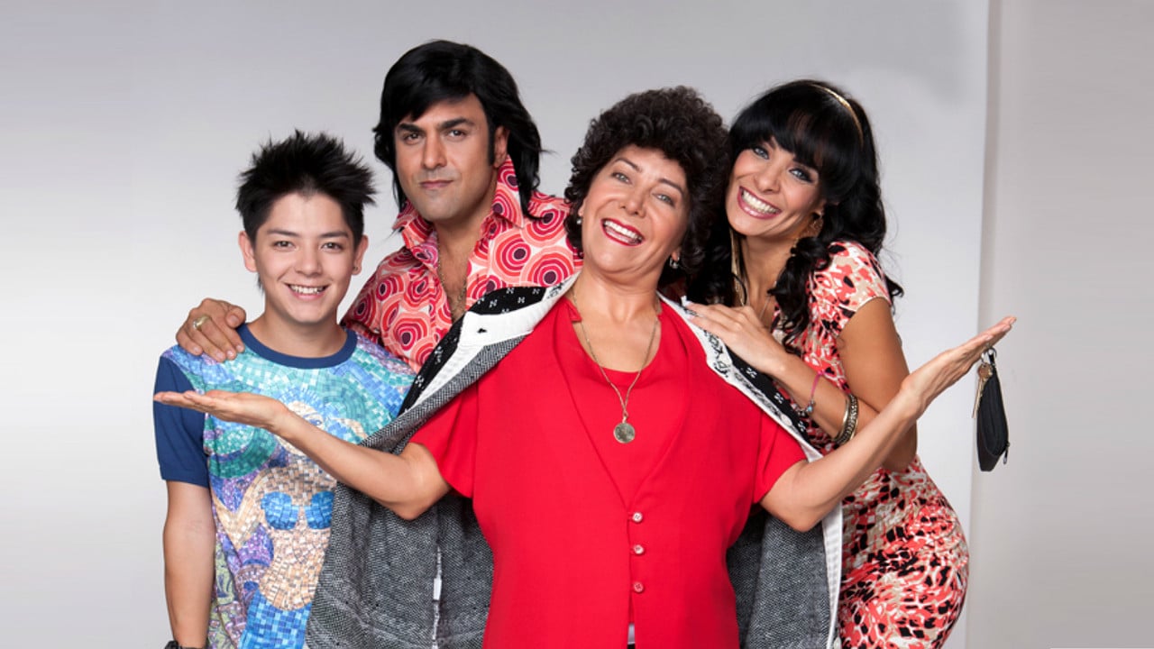 María de Todos los Ángeles backdrop