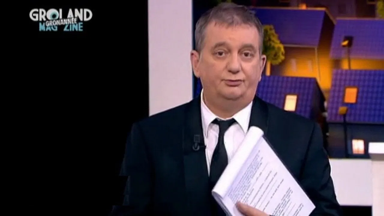 Groland - 15 ans d'âge... bête backdrop