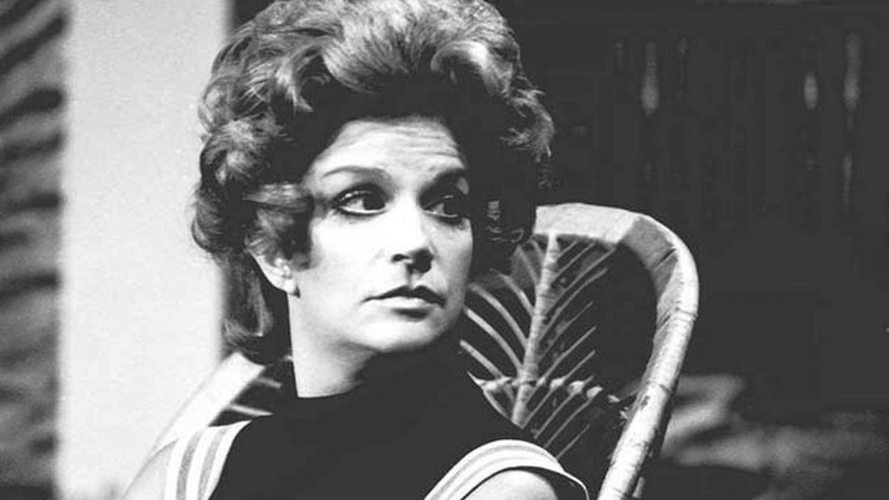 Pigmalião 70 backdrop