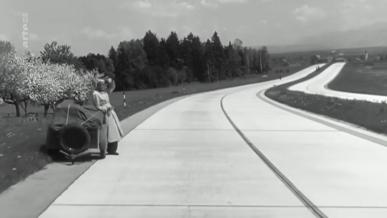 1937 - Das Ende der Unschuld backdrop