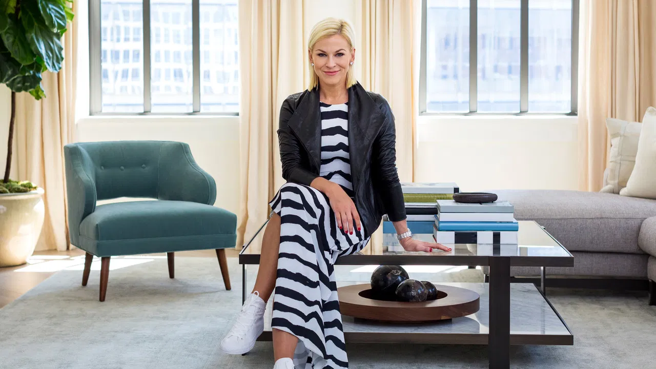 One Week to Sell backdrop