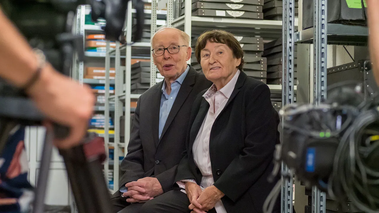 Come With Me to the Cinema – The Gregors backdrop