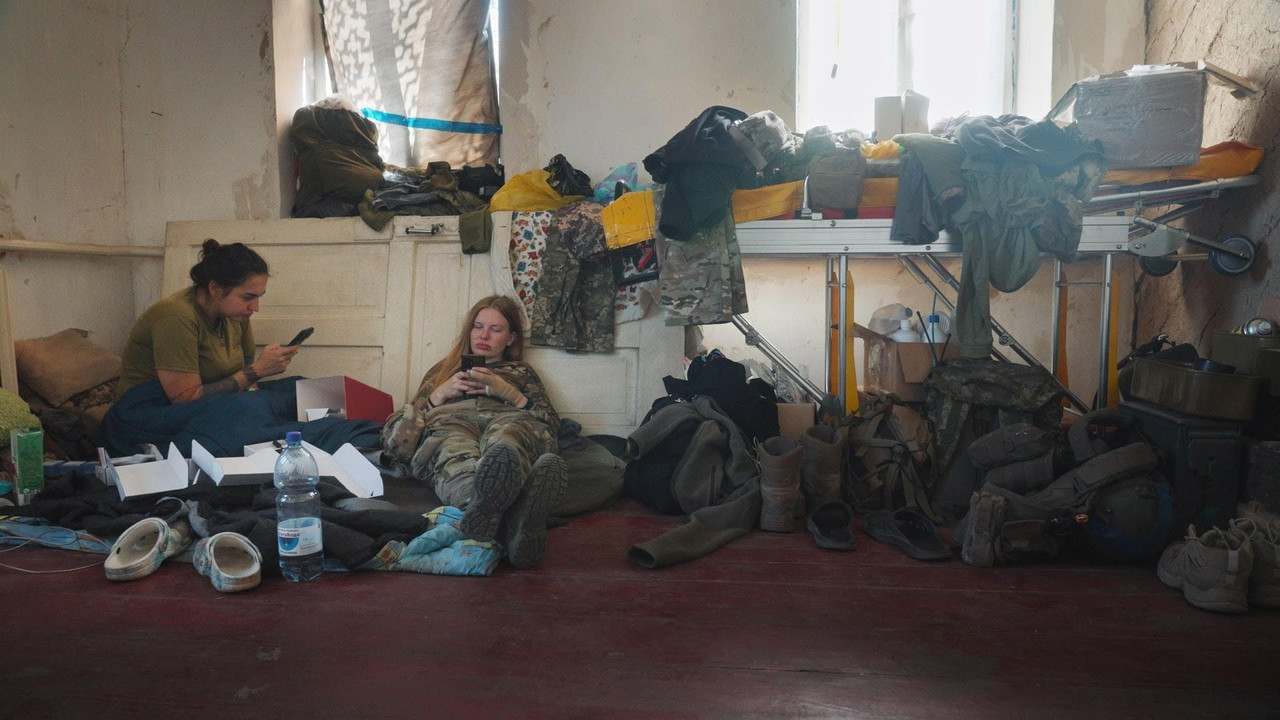 Cuba & Alaska backdrop