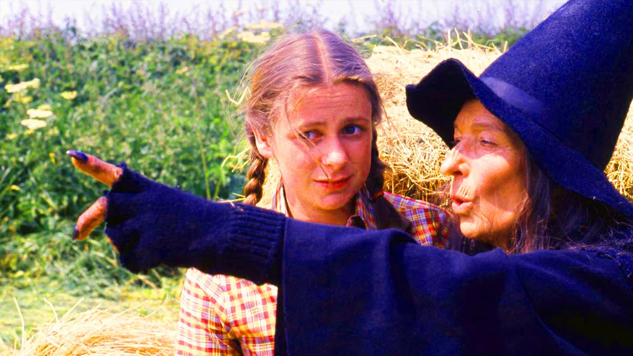 Lizzie Dripping backdrop