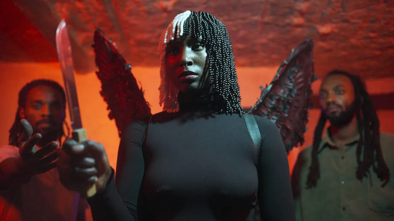 Minimals in a Titanic World backdrop