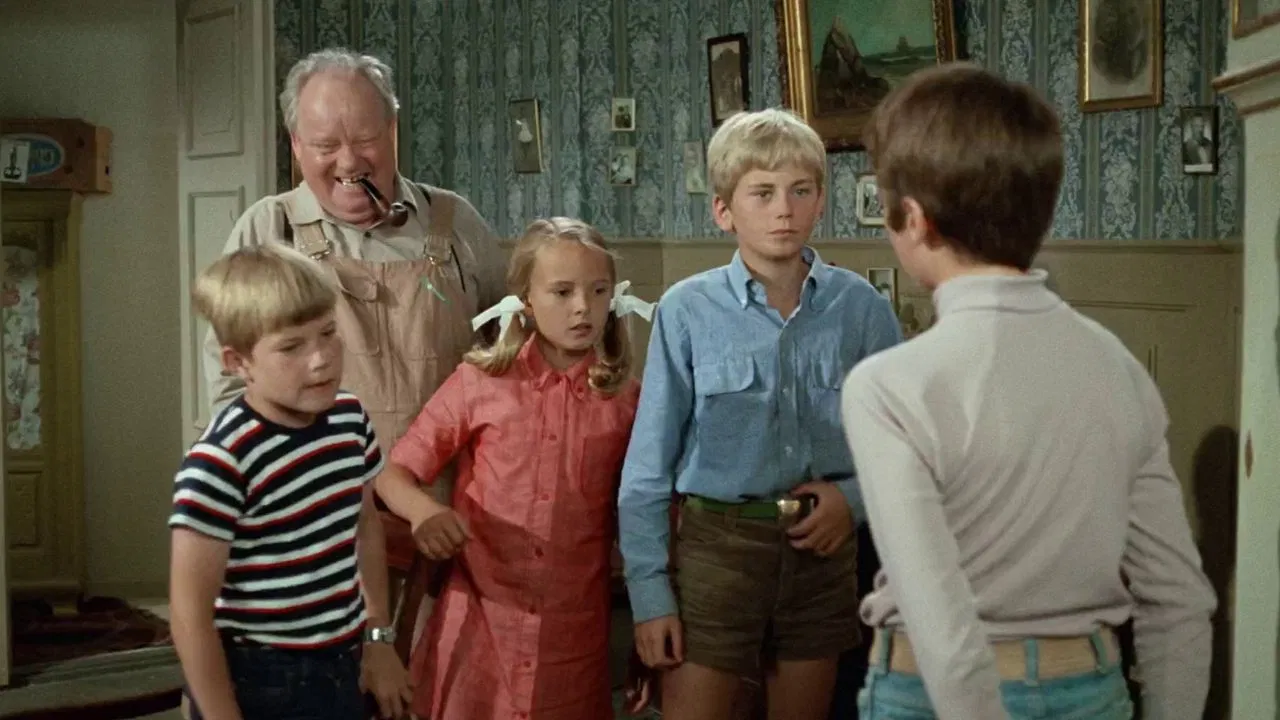 Five and the Spies backdrop