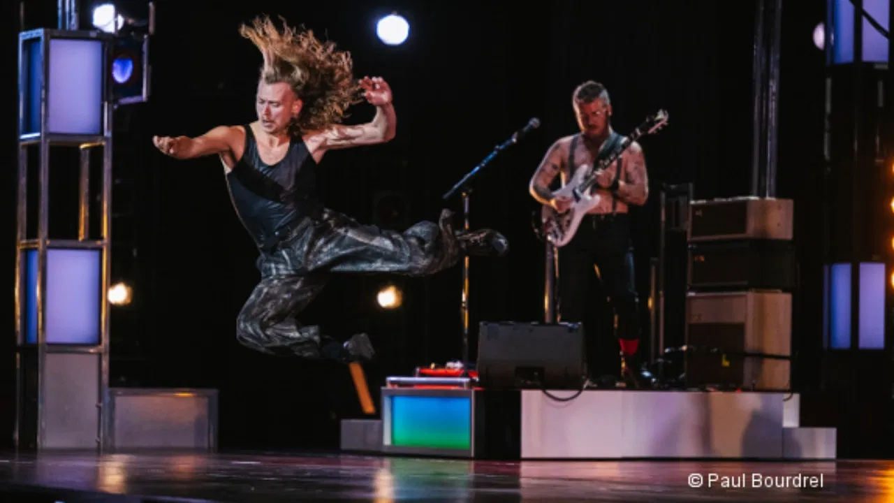 Philippe Decouflé : Stéréo Deluxe backdrop