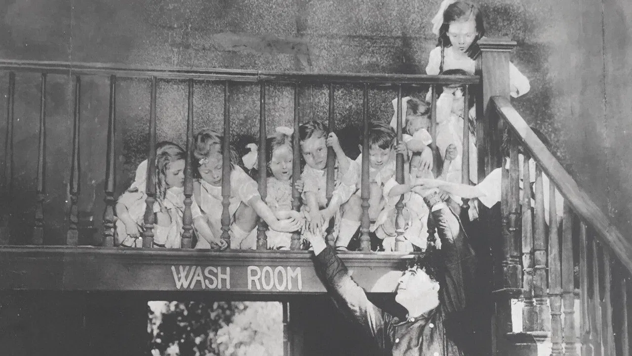 I'll Say So backdrop