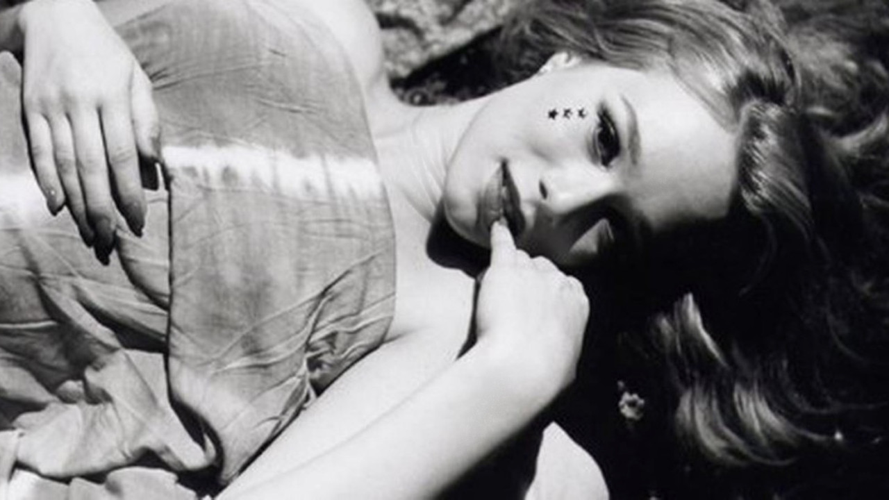 A Star for Ioiô backdrop