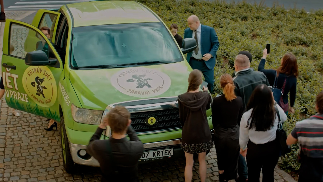 Mole's world backdrop