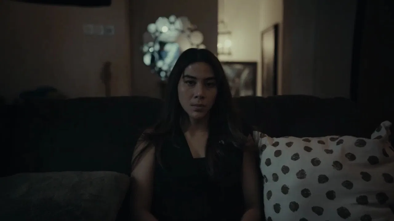 Humuq 2: Now Is Not the Time backdrop