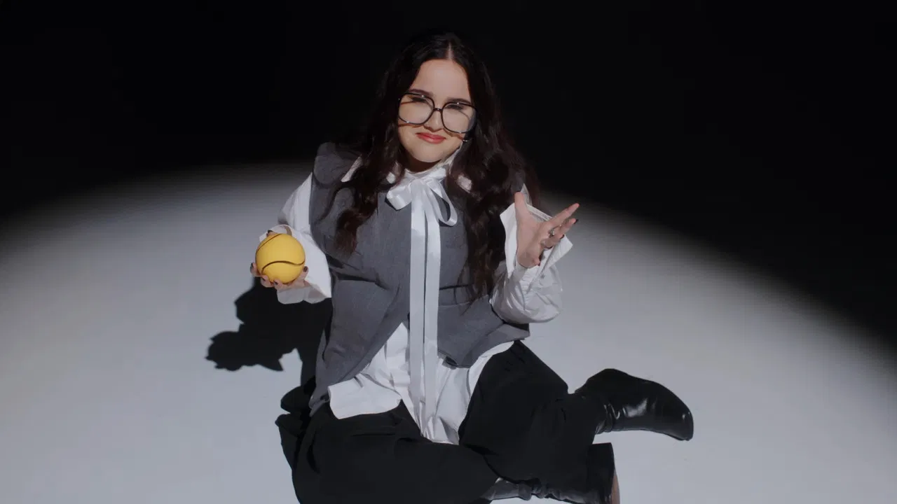 How to Be Happy backdrop