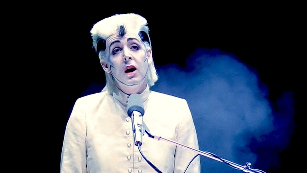 Give My Regards to Broad Street backdrop