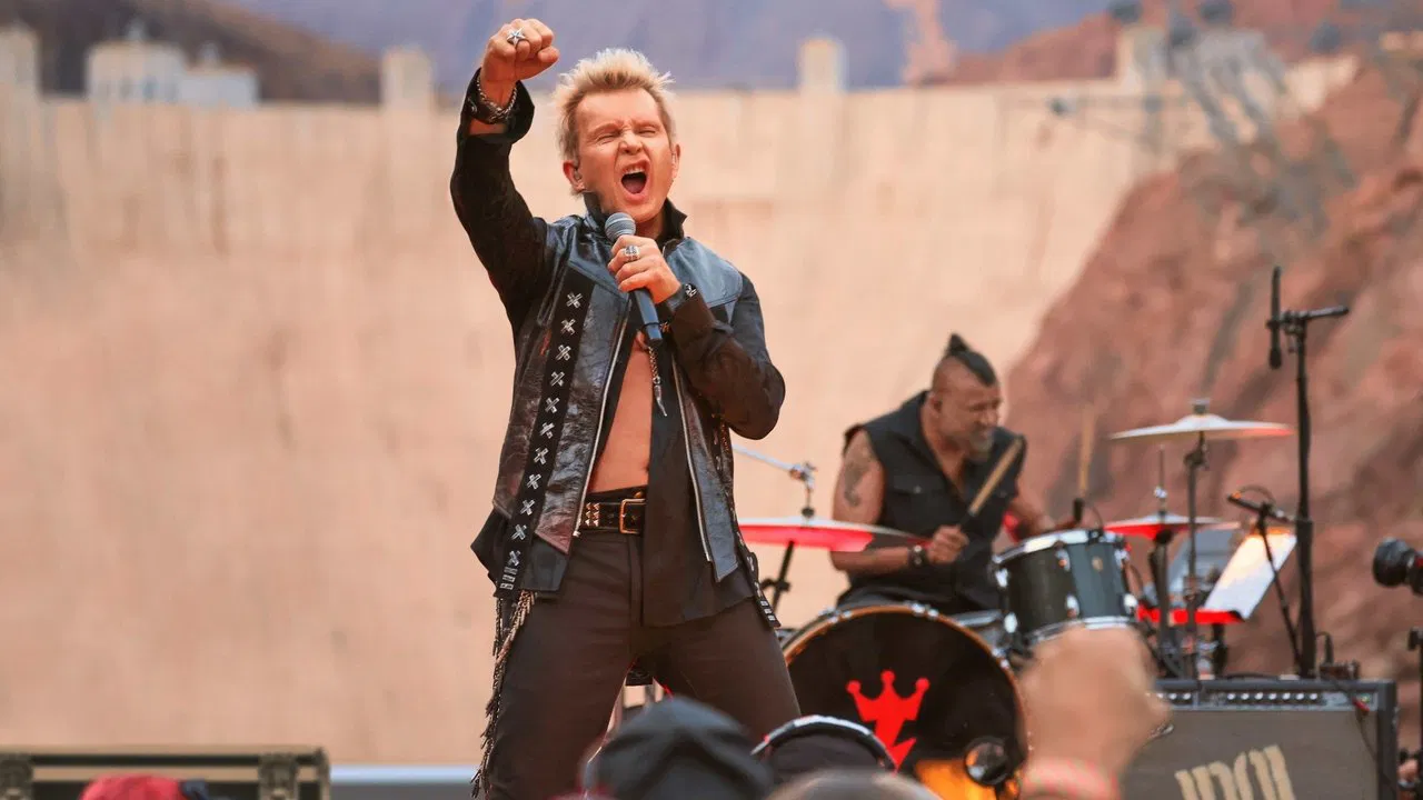 Billy Idol: State Line backdrop