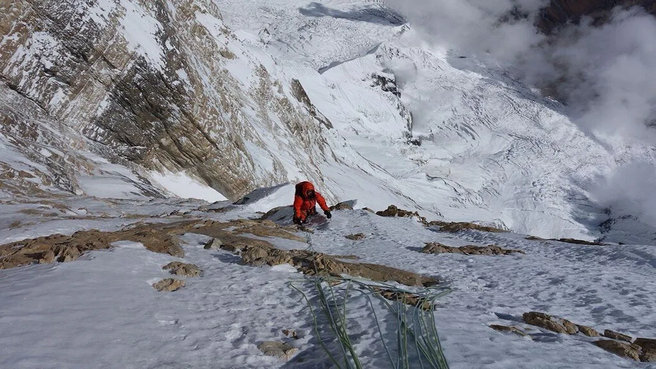 On ne marche qu'une fois sur la lune backdrop