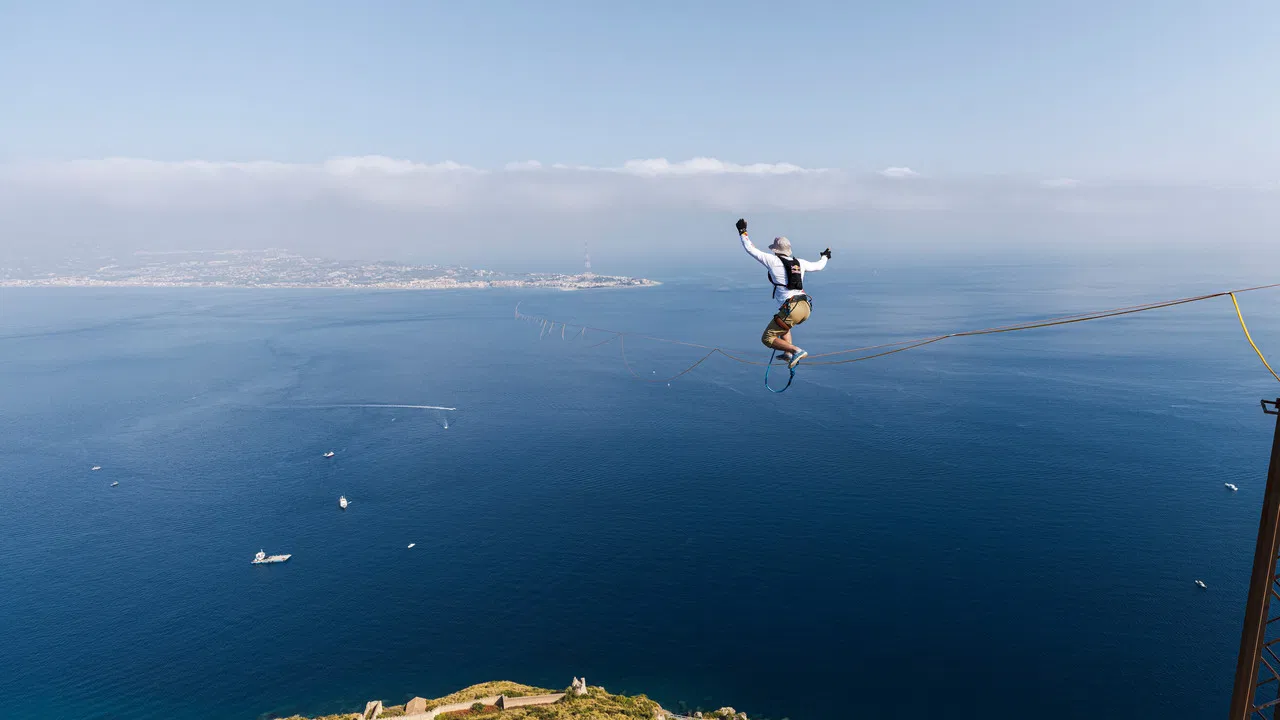 Jaan Roose: Life on the Line backdrop