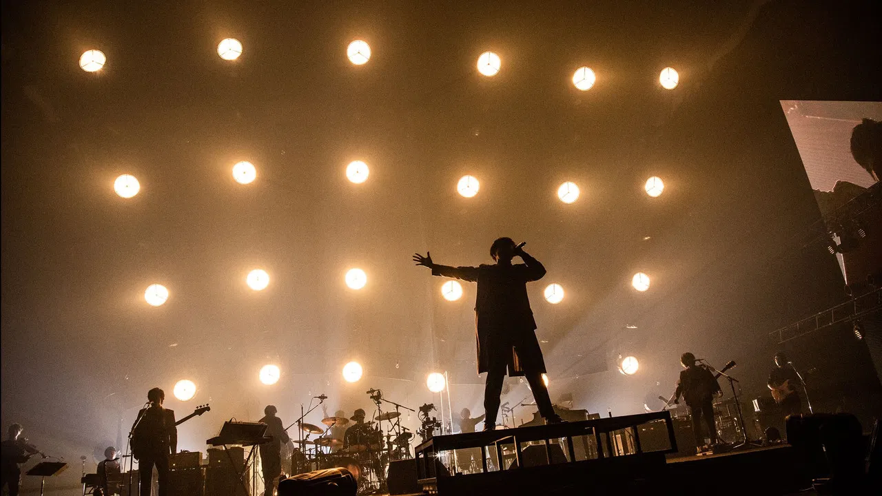 Official髭男dism ONLINE LIVE 2020 -Arena Travelers- backdrop