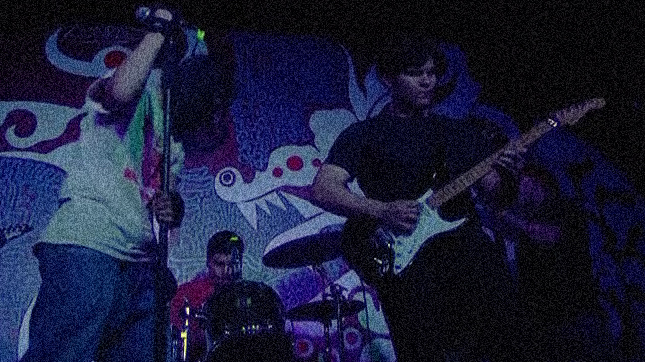 SUPER FUZZ EN EL DRAGÓN DE BARRANCO backdrop