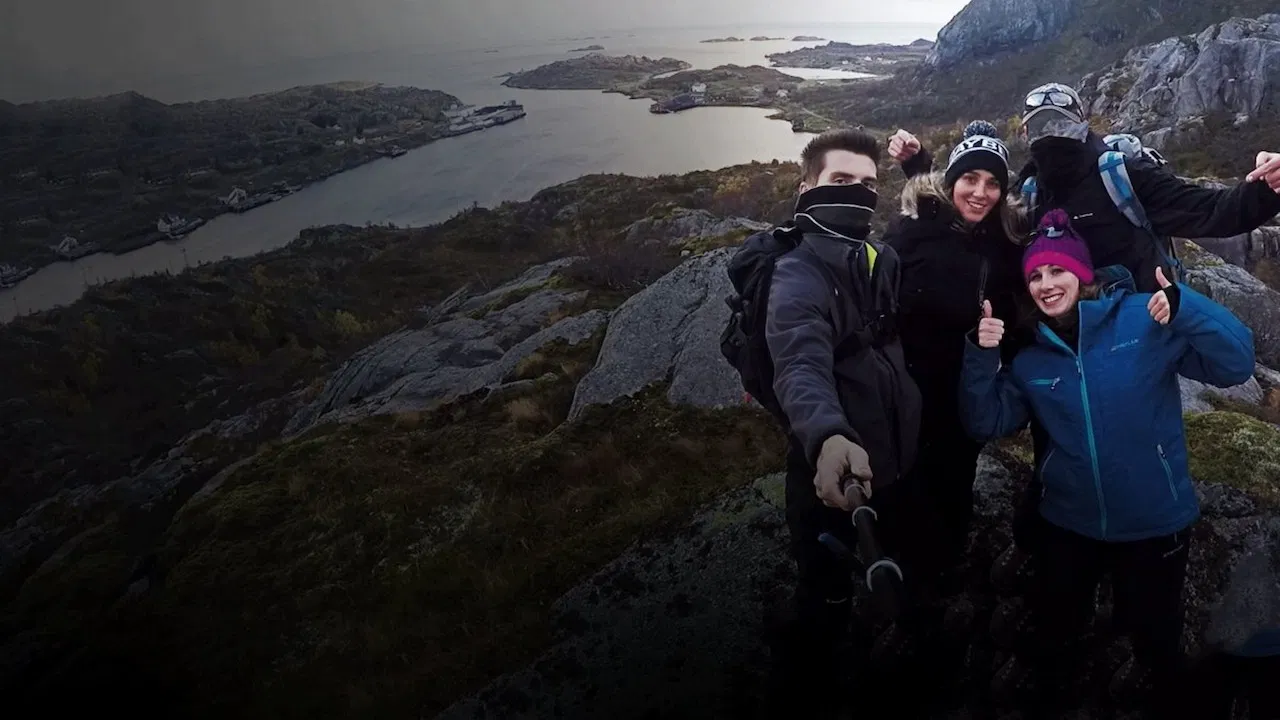 Le Syndrome de l'Iceberg backdrop