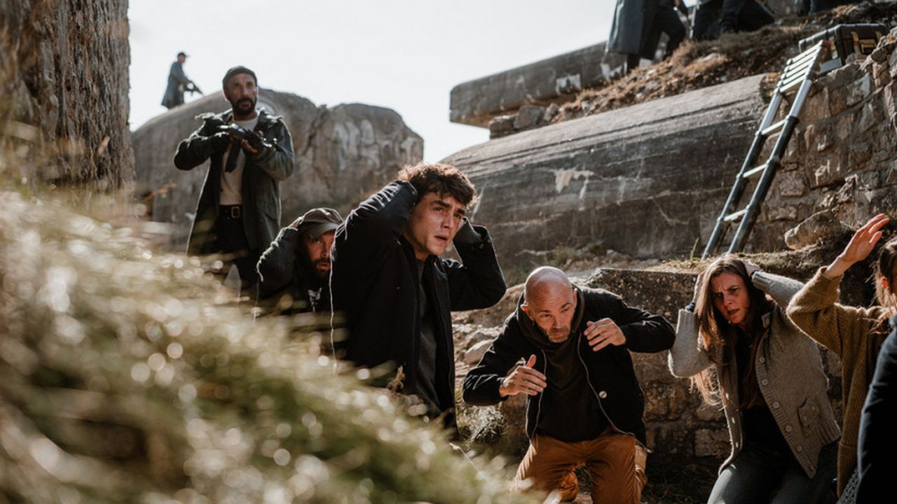 Prison Island backdrop