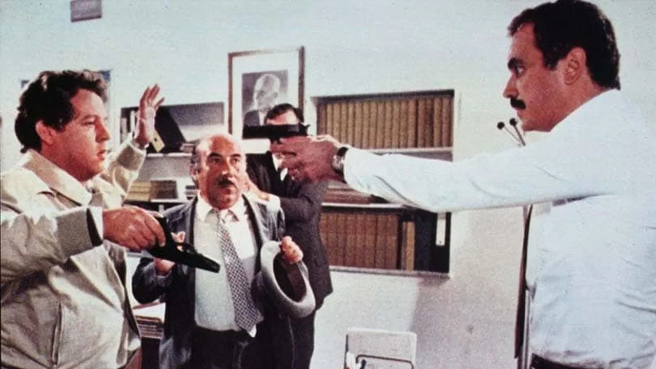 Agenzia Riccardo Finzi... praticamente detective backdrop