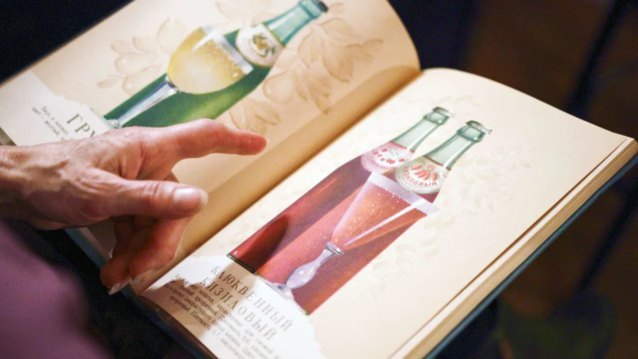 Stalins Cola - Das süßeste Geheimnis der Sowjetunion backdrop