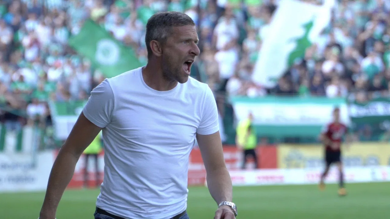 Hašan (ten trenér) backdrop