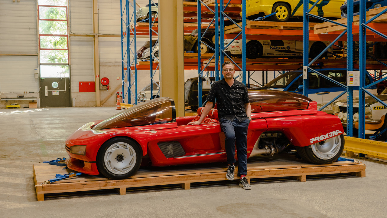 Les Grandes Heures de l'automobile : Peugeot backdrop