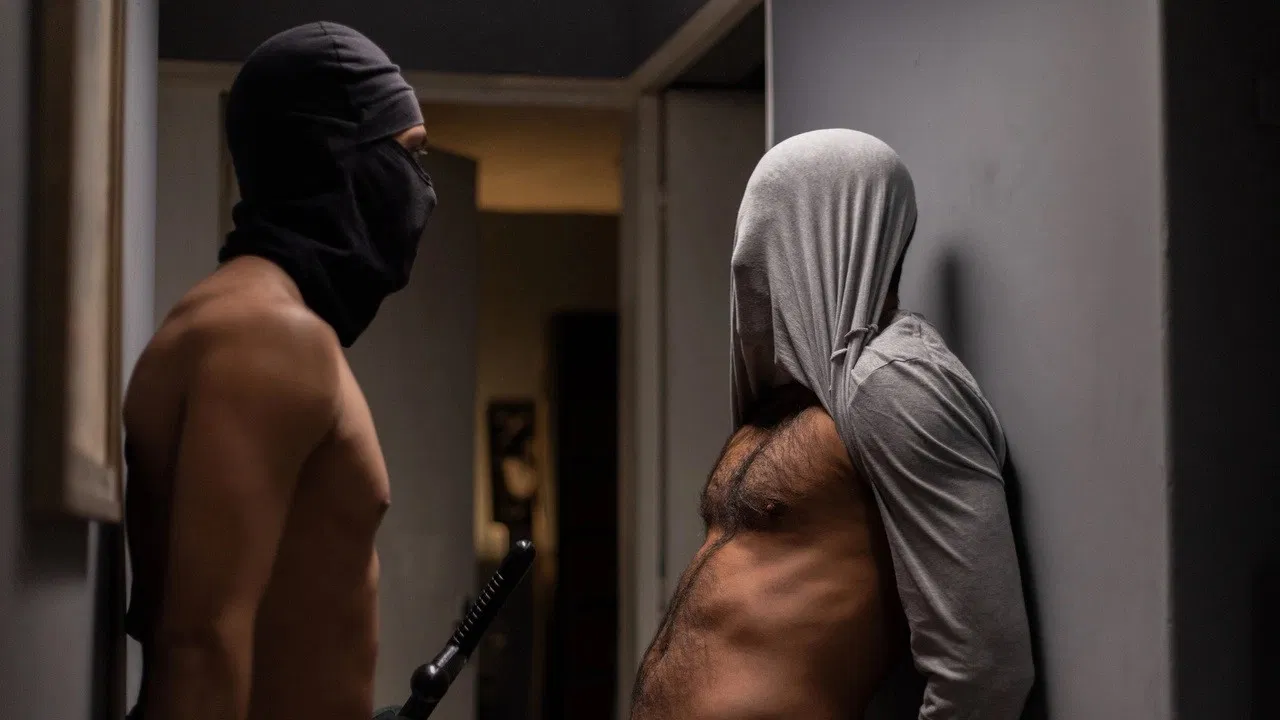 The Trace of Your Lips backdrop