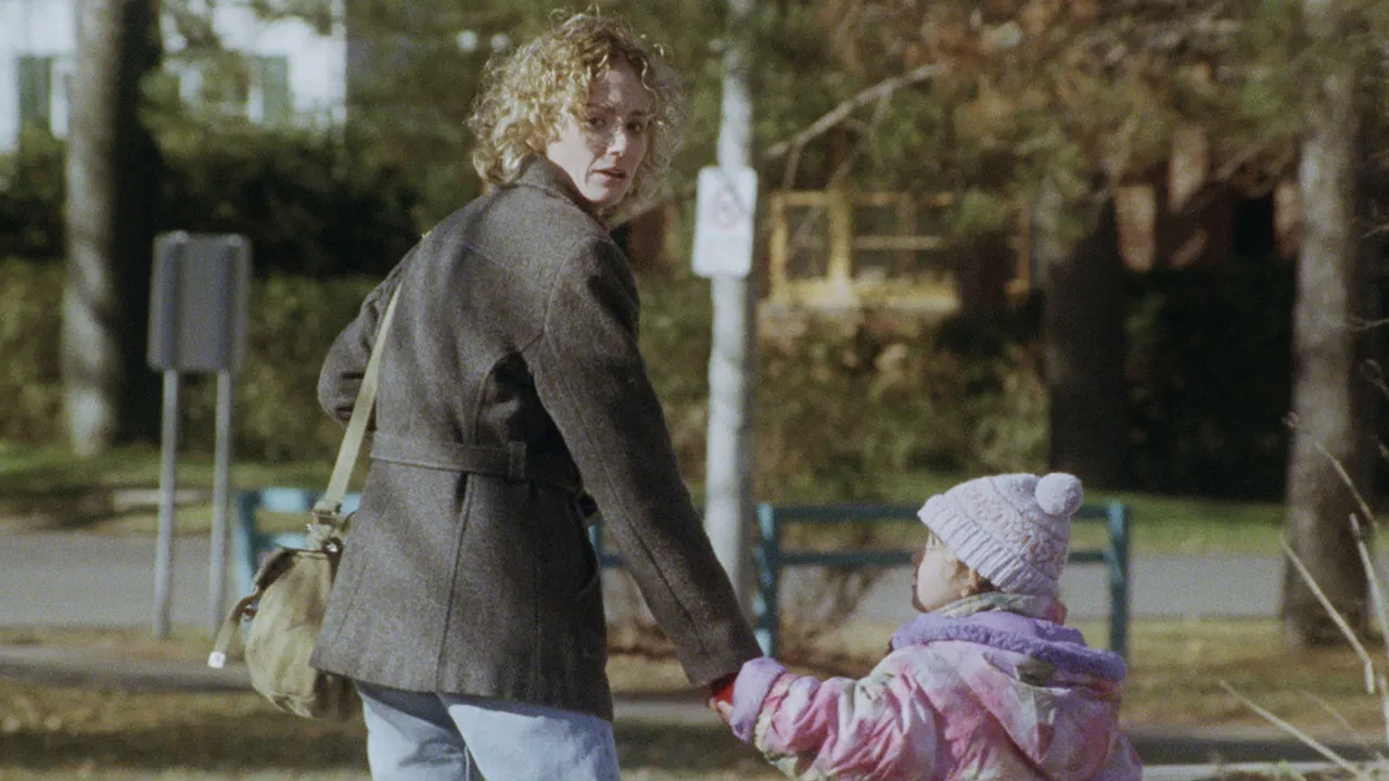 Brise glace (Broken Waters) backdrop