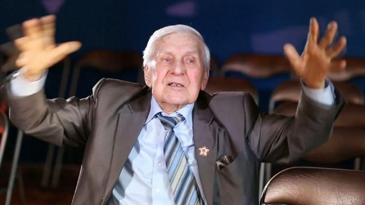 Nikolay Dupak. About Vysotsky, Taganka and himself backdrop