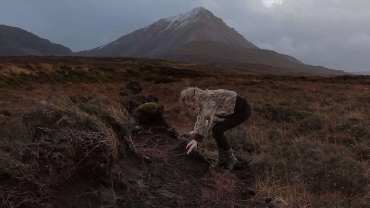 A Want in Her backdrop