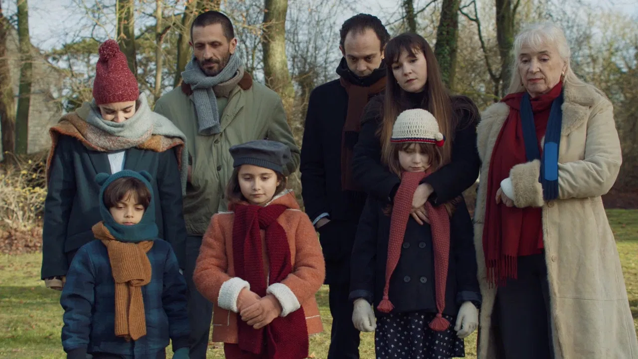 Roberto the Canary backdrop