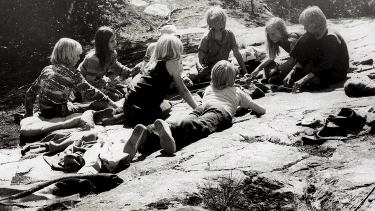 No Chief Is Good Enough backdrop