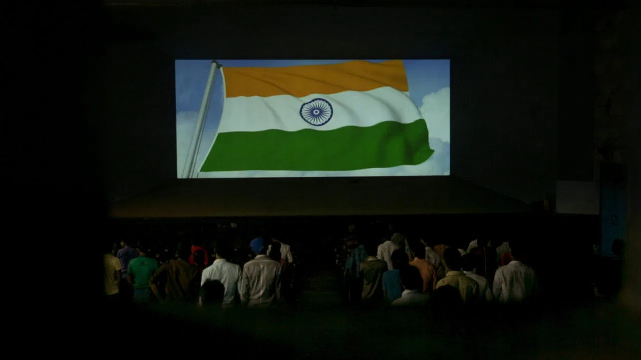 Cinema Pe Cinema: The Theatres. The Movies. And Us backdrop