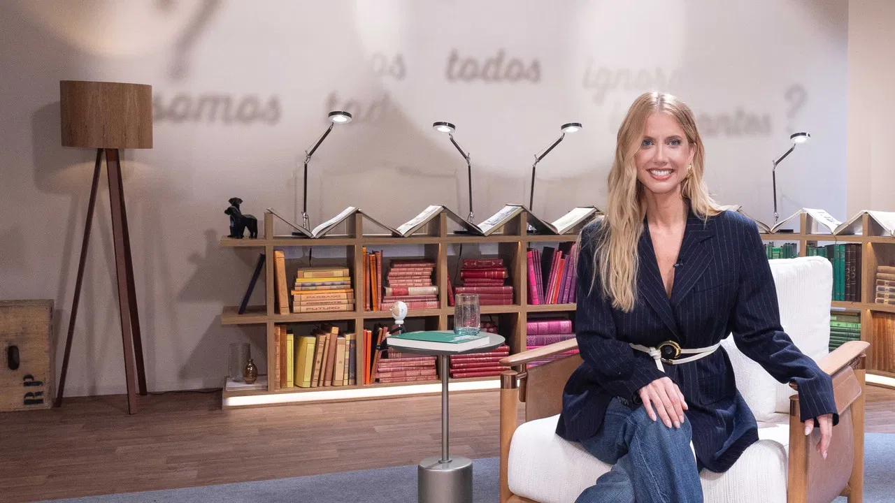 Sábia Ignorância backdrop