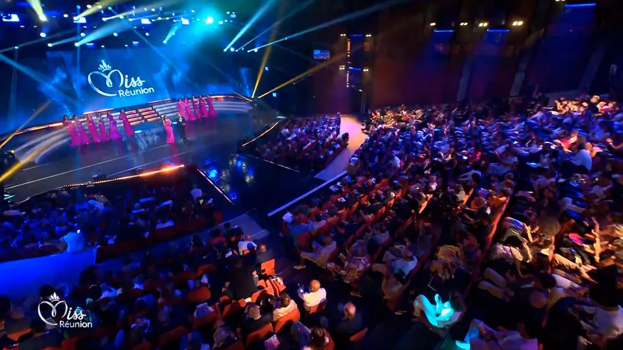 Miss Réunion backdrop