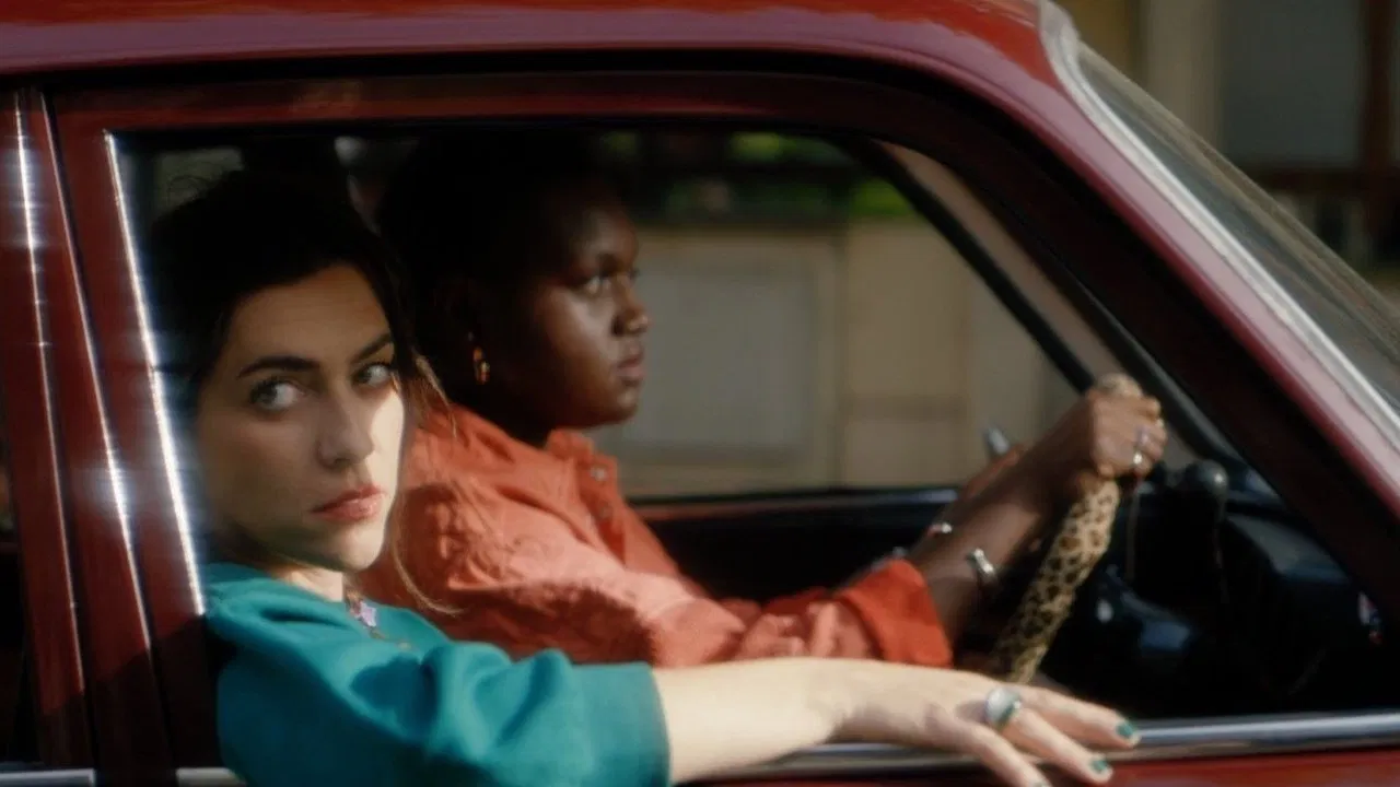 Bâtardes Glorieuses backdrop