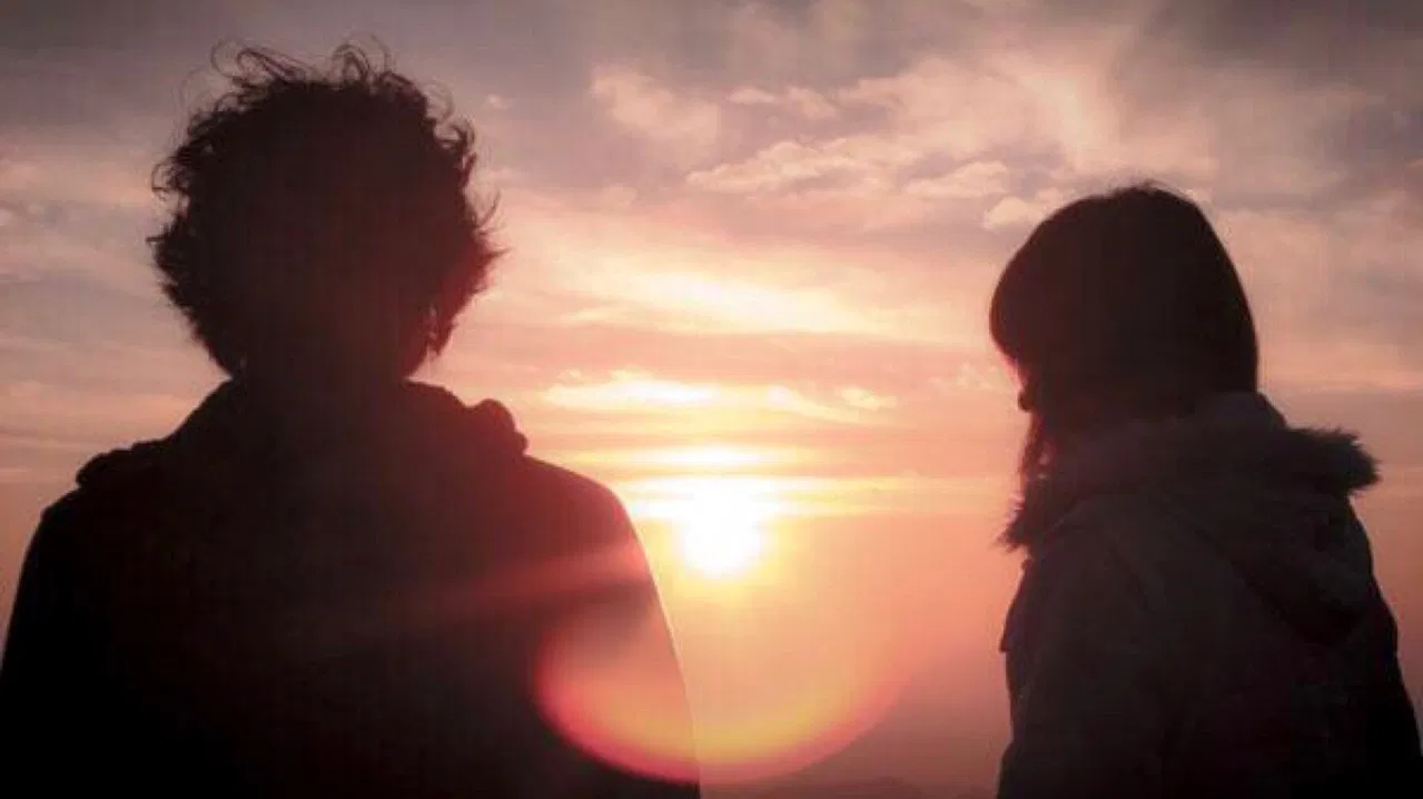 Three Day Two Night backdrop