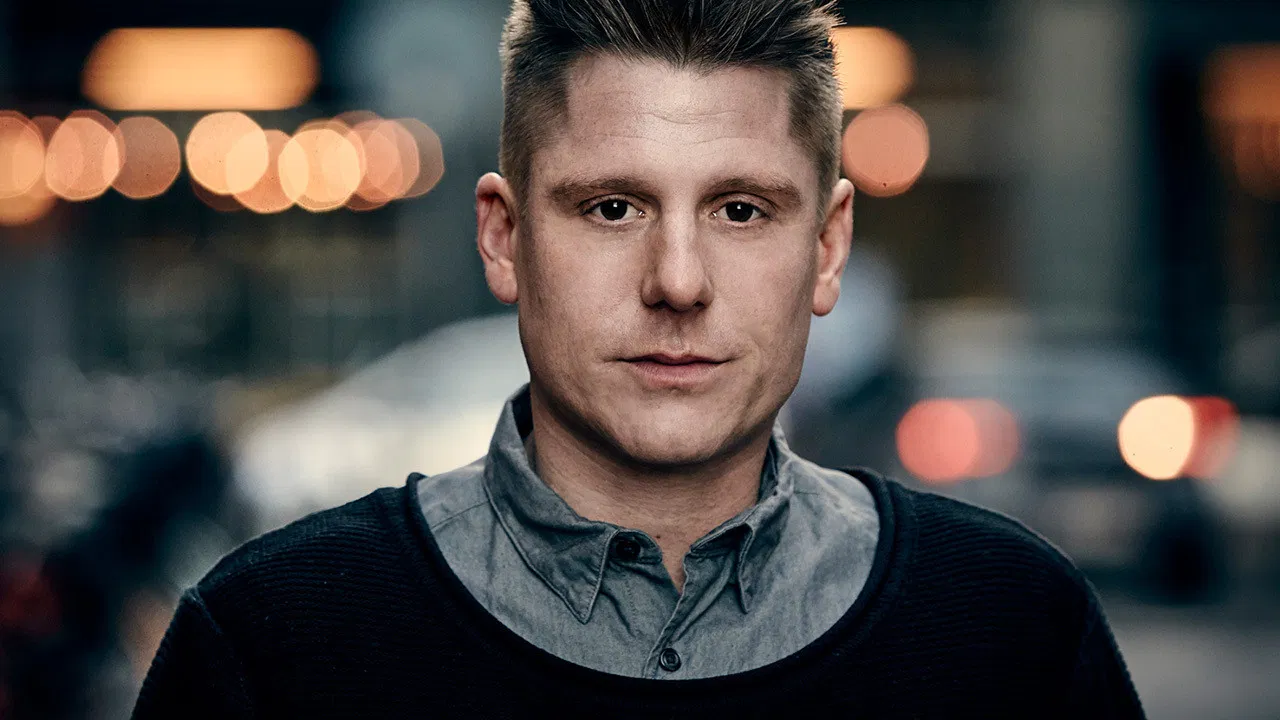 Robert Hansen: Tilbage til livet backdrop