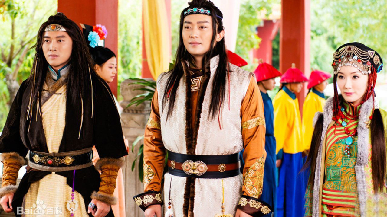 Gold Hairpins in the Palace backdrop